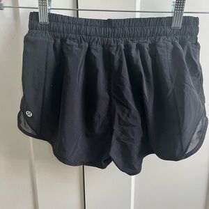 Lululemon Black Hotty Hot 6 Reg